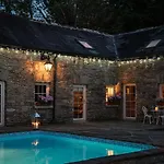 Ardnavaha House Poolside - Site