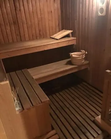 Ardnavaha House Poolside Cottages - See W E B Site شقة كلوناكِلتي