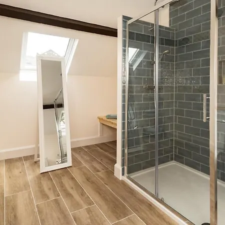 Ardnavaha House Poolside - Site * Clonakilty