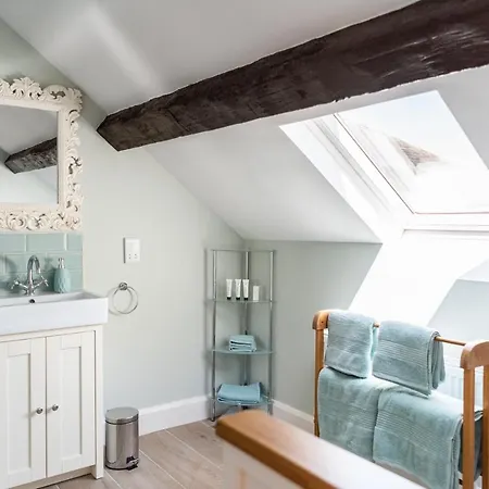 Ardnavaha House Poolside - Site