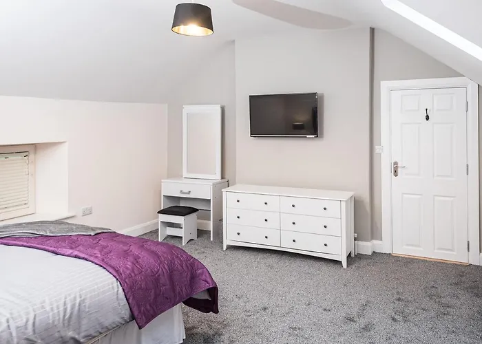 Holiday home Ardnavaha House Poolside - Site