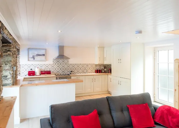 Holiday home Ardnavaha House Poolside - Site *