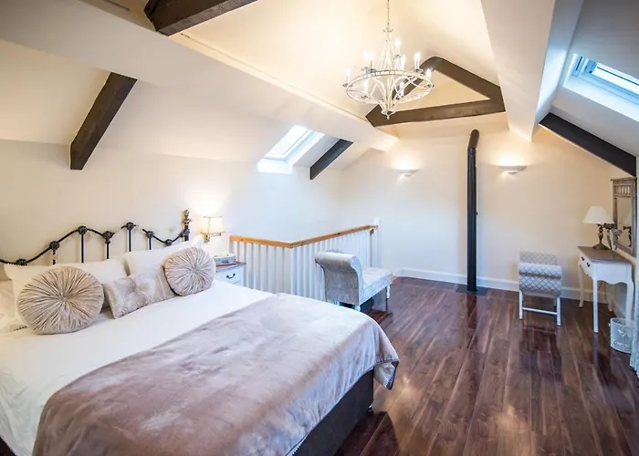 Ardnavaha House Poolside - Site * Clonakilty