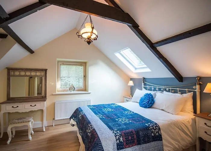 Ardnavaha House Poolside - Site * Clonakilty