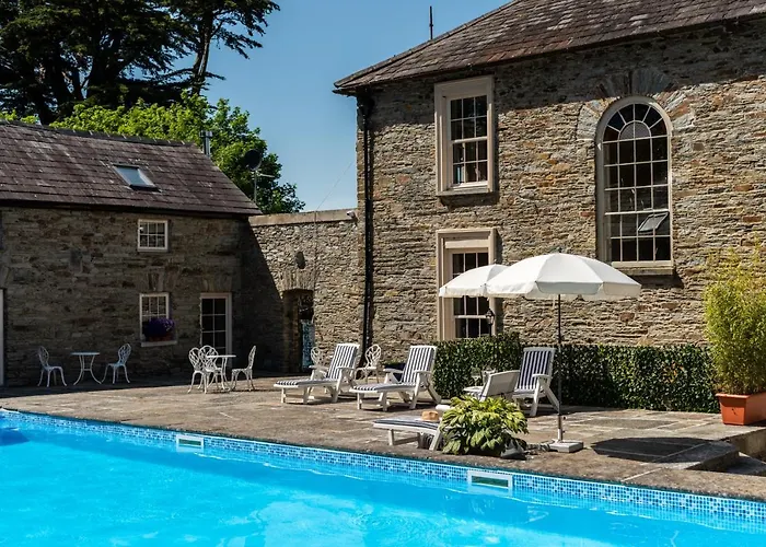 Ardnavaha House Poolside - Site Holiday home