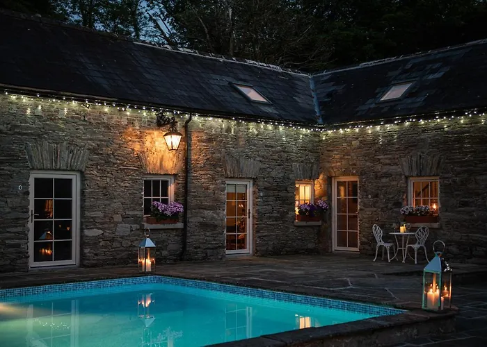 Ardnavaha House Poolside - Site