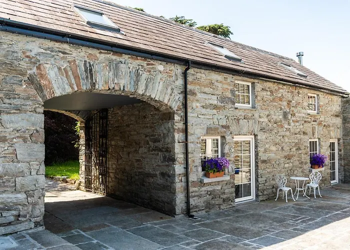 Holiday home Ardnavaha House Poolside - Site